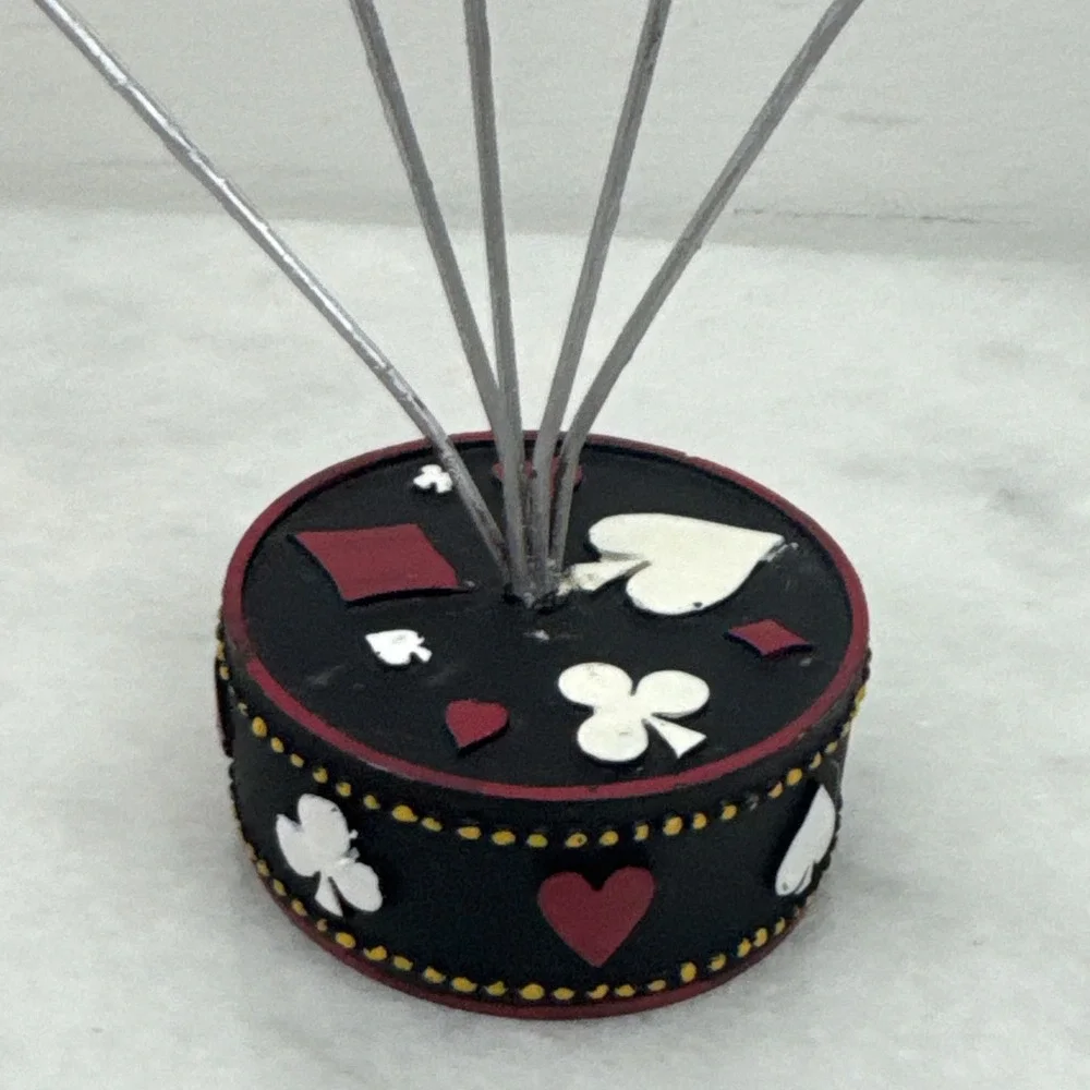 Tabletop stand casino-themed photo holder 10